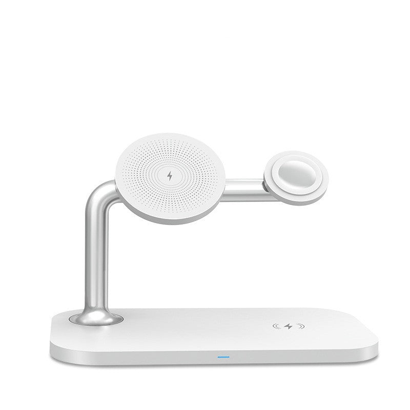 Magnetic 3-in-1 Wireless Charger desk use