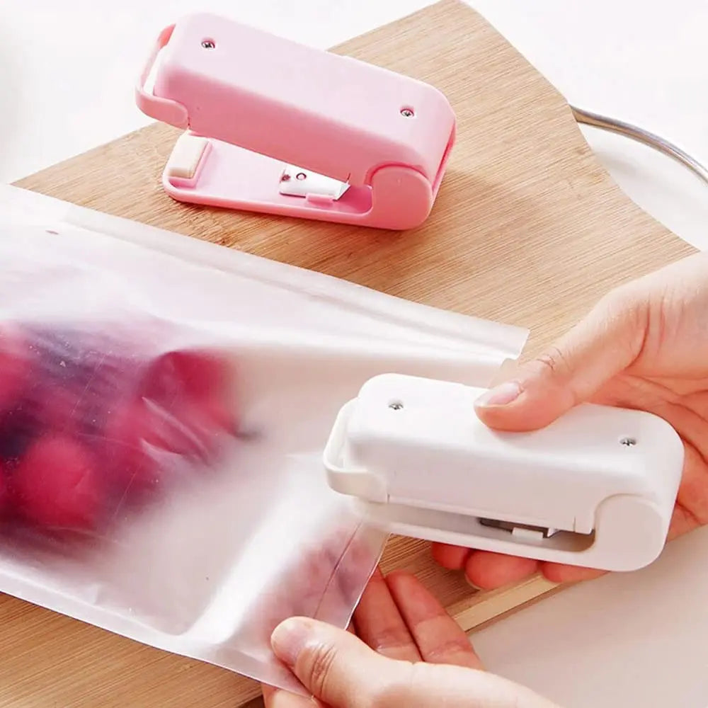 Mini Heat Sealer - Seal &amp; Preserve On the Go | Urban Elegance Ignisio
