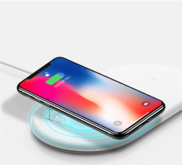 3-in-1 Wireless Charging Station Front View